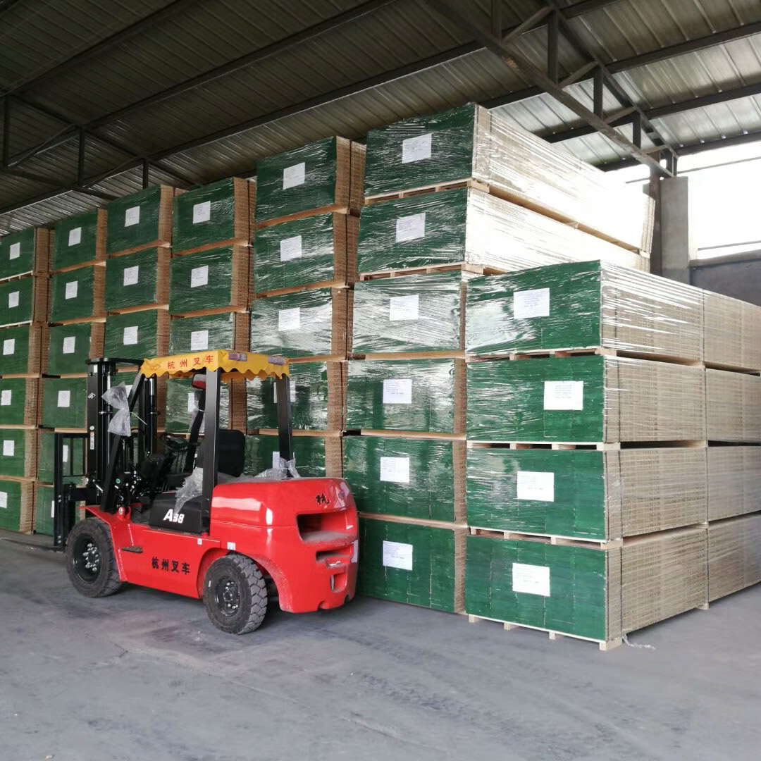 Panneau d'échafaudage Pine LVL